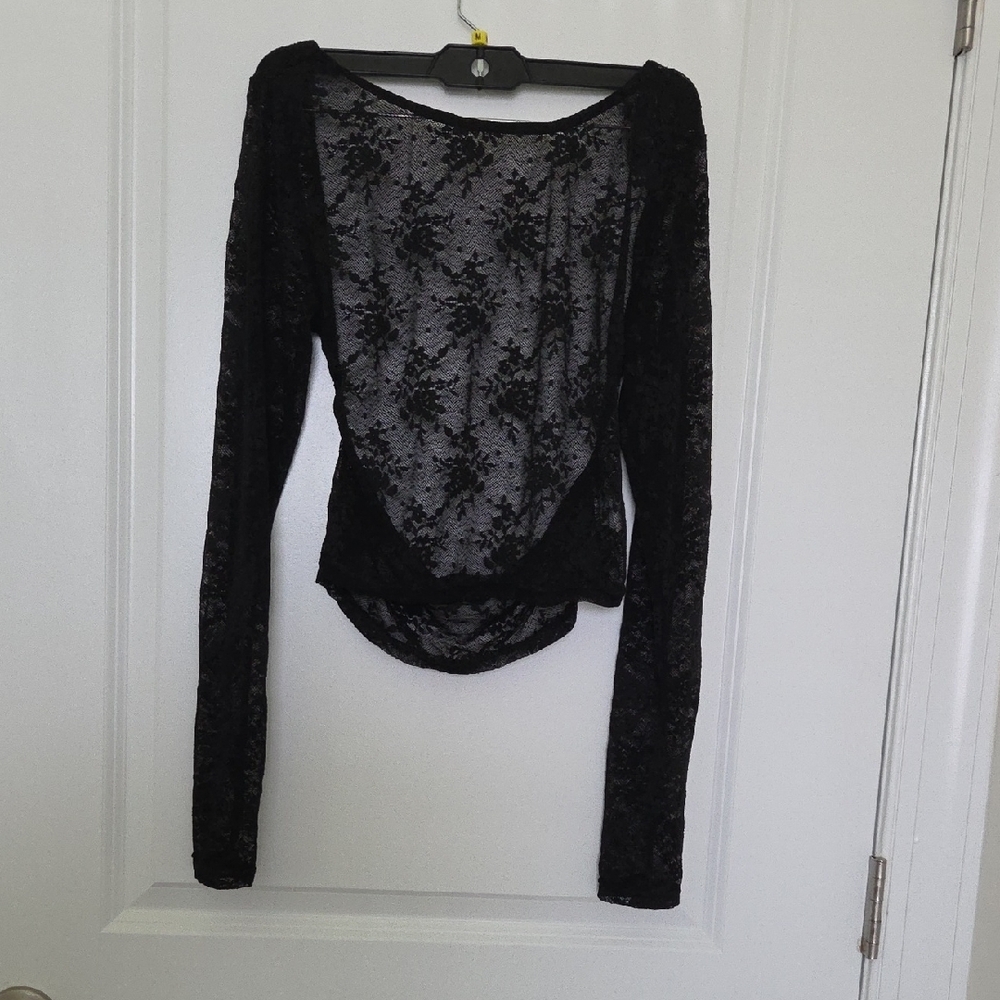 Chic Black Lace Long Sleeve Blouse - Picture 4 of 12